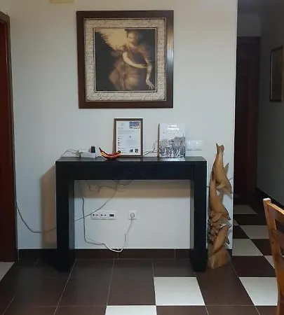 Verissimo נאזרה